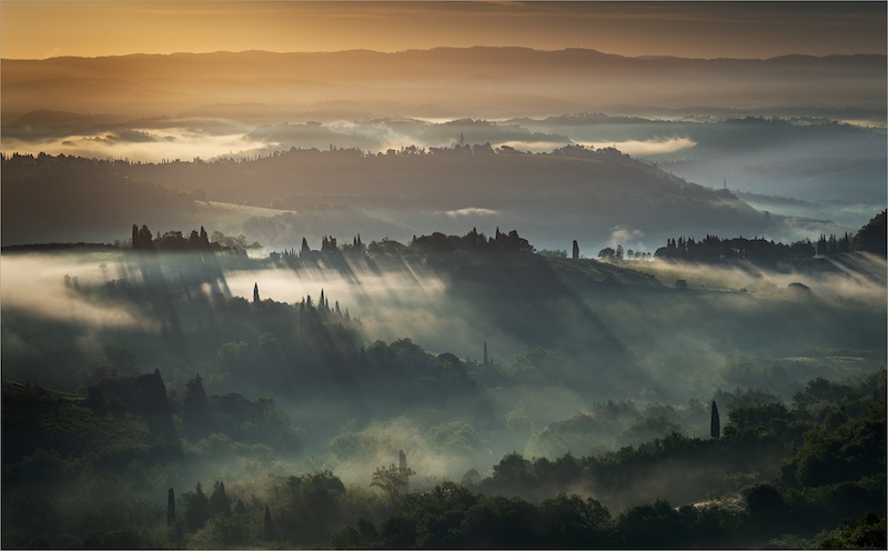 Cape Town Photographic Society - Francois Retief - A misty morning in Tuscany