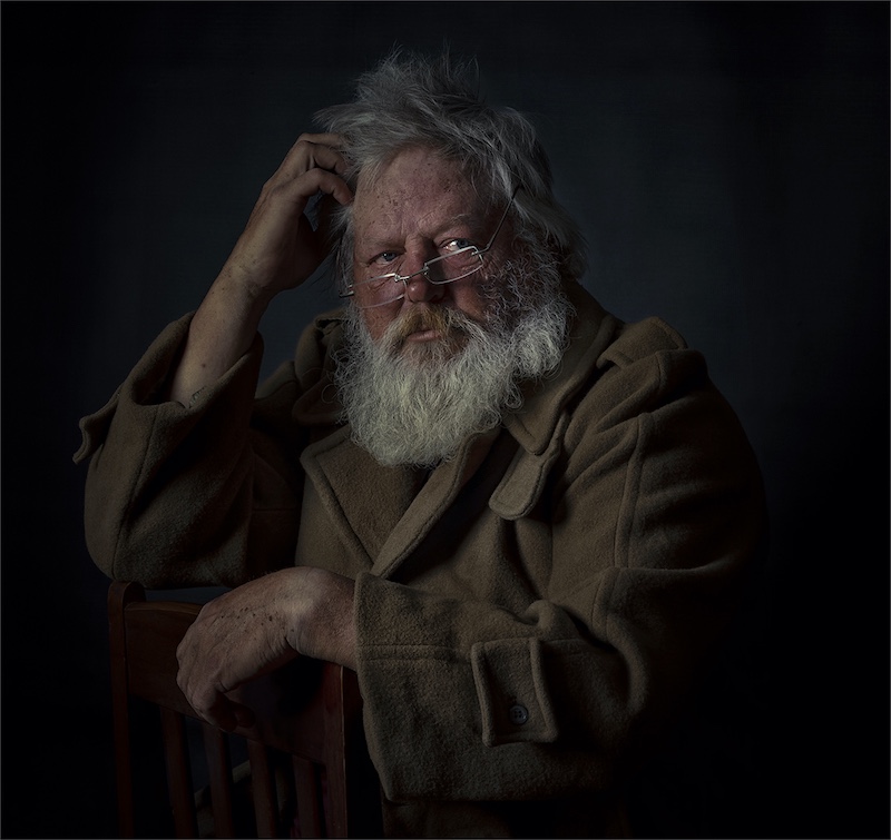 Kriel Foto Club - Pop Pretorius - Hande in die hare