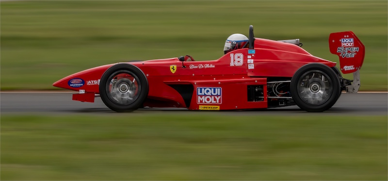 Jan Roos - Brandpuntfotoklub - The red racer