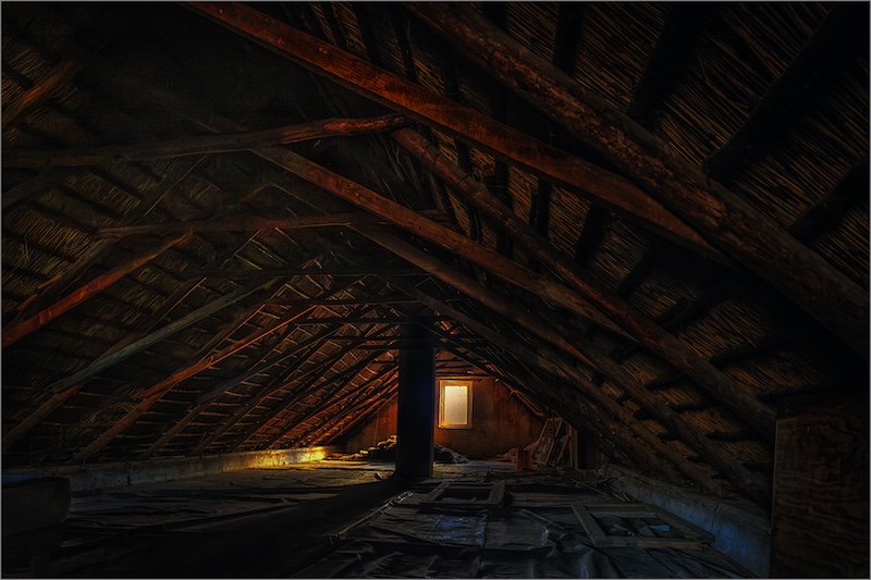 Phillip de Lange - Tafelberg  Fotografieklub - Sunrise in the attic