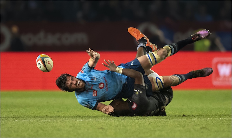 National Photographic Club - Hannes Rossouw - Spilt Possesion