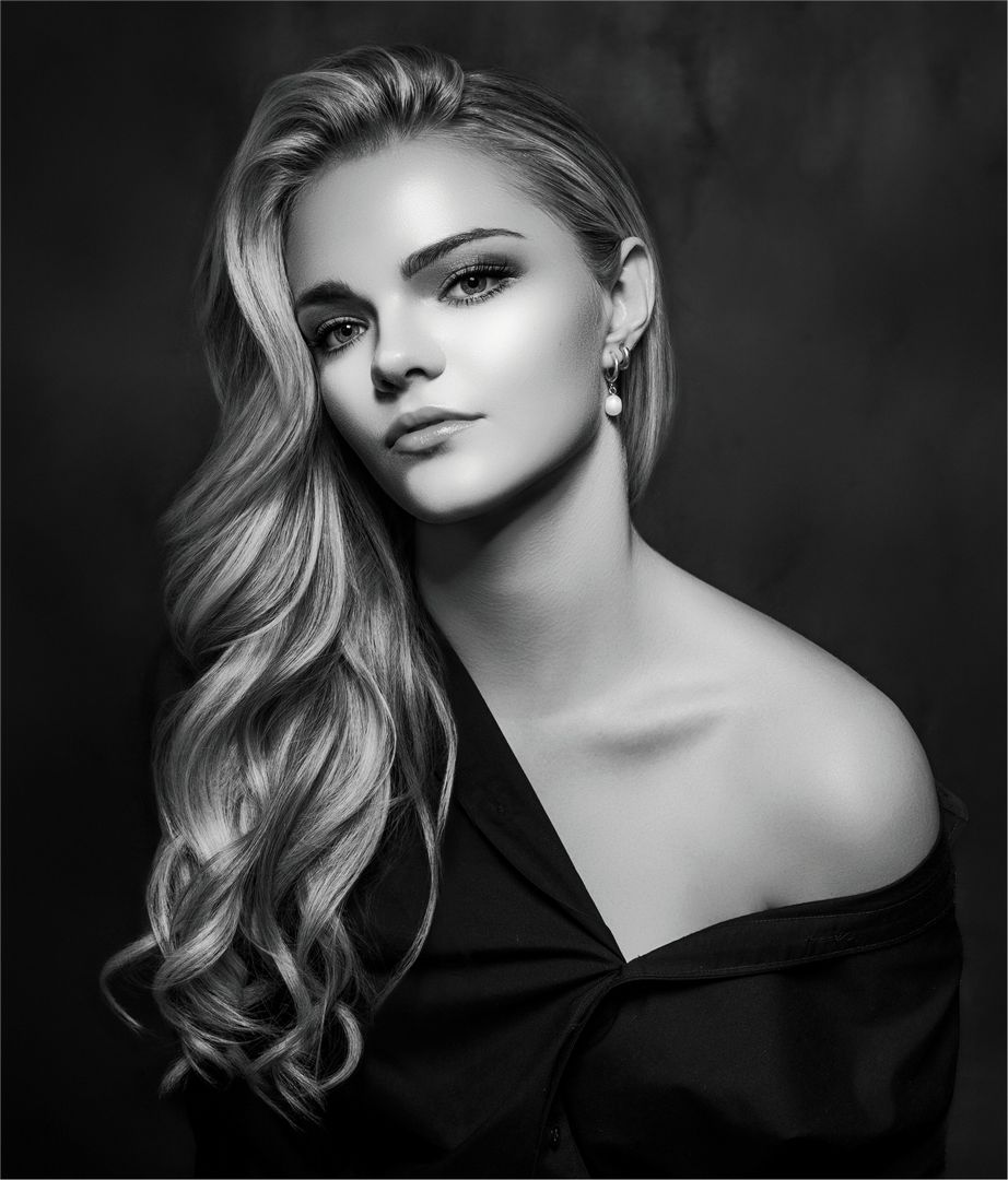 Best MFFC Member Entry - Club Medal - Open Monochrome - Lana Staar 241120-205227 - Petra Scheepers - Magalies Foto Fun Club