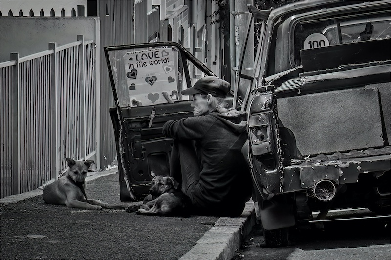 PSSA Silver Medal - Photo Travel and Street Photography Mono - Living in Their Car BW - Ana Kaplan - Sandton Photographic Society
