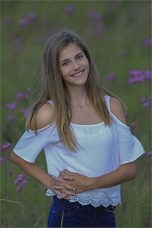 Magalies Foto Fun Club - Magda  Delport - PO001-2735634-Young and beautiful.jpg