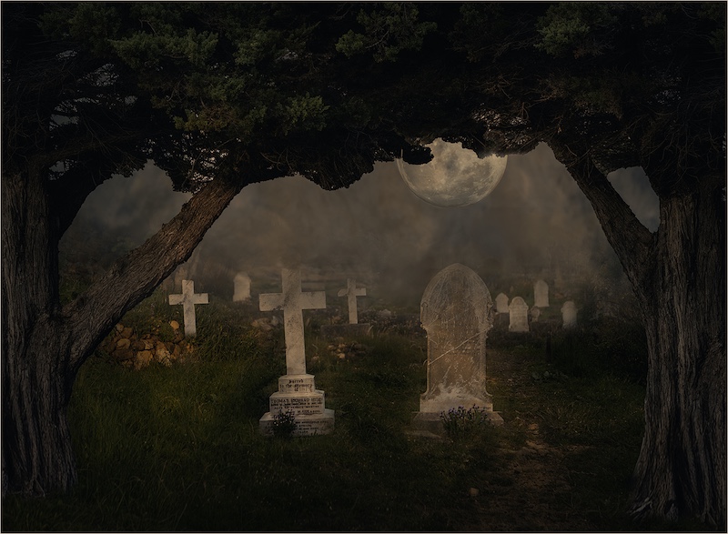 Fish Hoek Photographic  Society - Betzi Pierce - Midnight Cemetry Haunt