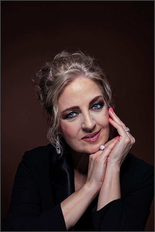 Gerhard Grove - Magalies Foto Fun Club - Blue eyes