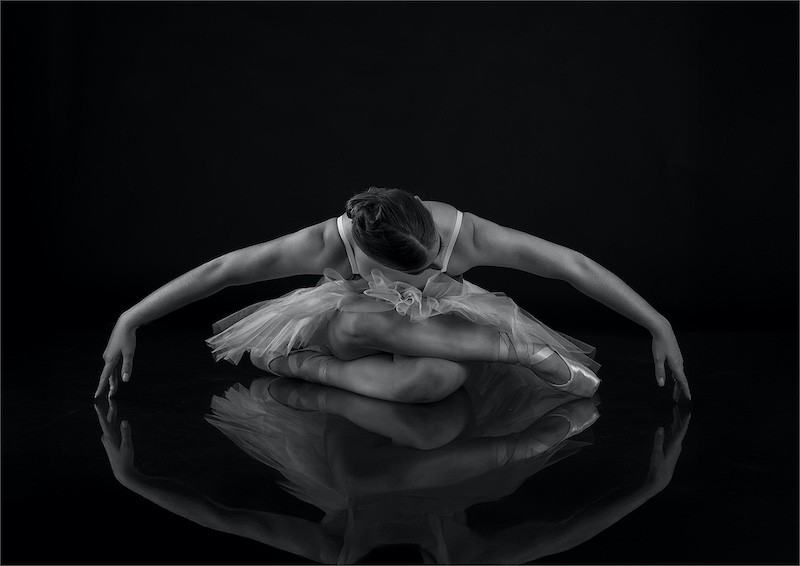 Mia Joubert - Magalies Foto Fun Club - Embrace of stiness