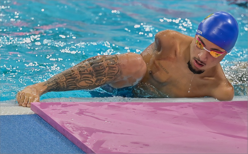 DCC SILVER MEDAL-Photo Journalism and Sport-Swimming with NO arms-Christiaan Kotze-AFO