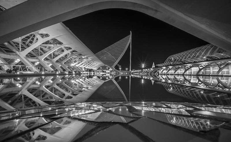 Kroonstad Fotoklub Bronze Medal - Architecture - Water and tile reflections - DNE Smit - Sasol Highveld Photography Club